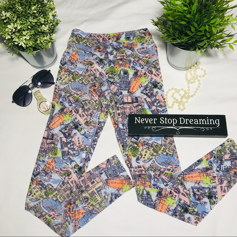 LULAROE CITYSCAPE VINTAGE VENICE LEGGINGS